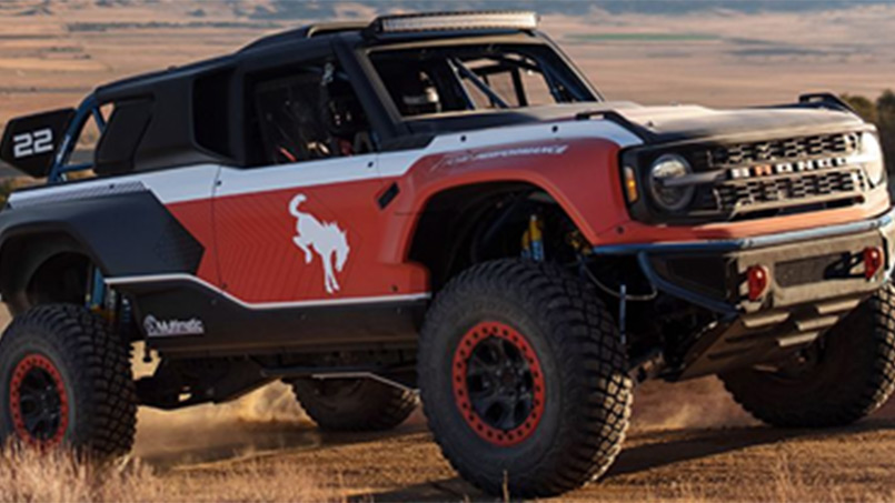 Ford Bronco Raptor vs. Jeep Wrangler Rubicon 392 Post